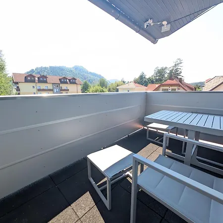 7 - Modernes Balkon-studio - Seenaehe & 2x Baederkarte
