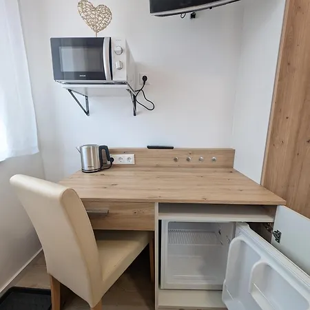 Apartment 7 - Modernes Balkon-studio - Seenaehe & 2x Baederkarte Klopein am Klopeiner See