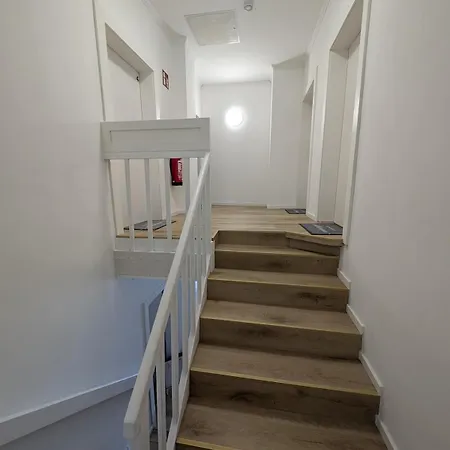 7 - Modernes Balkon-studio - Seenaehe & 2x Baederkarte Apartment *
